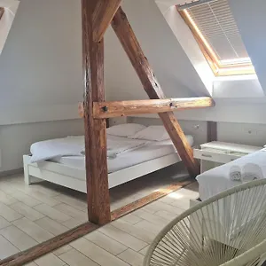 Azur , Lubiana Slovenia